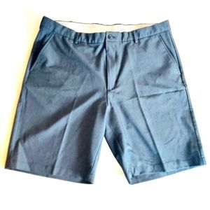Greg Norman Men's Dark Gray Golf Shorts Size 40